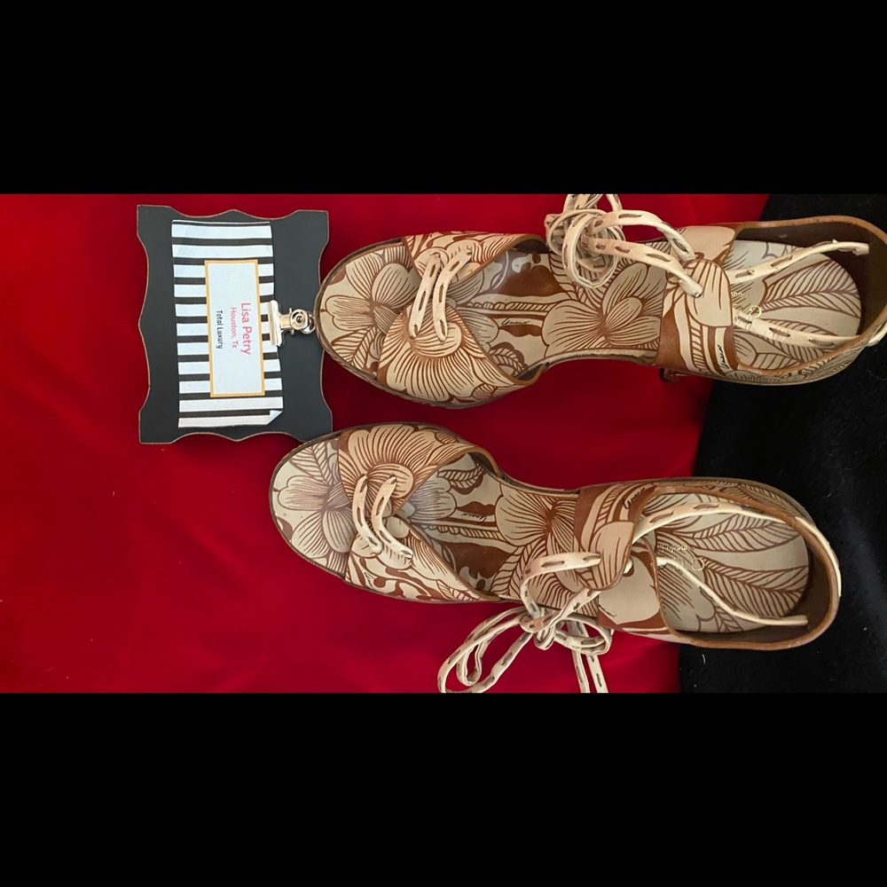 ♥️SOLD♥️Gucci leather sandals in brown/beige - Picture 4 of 13